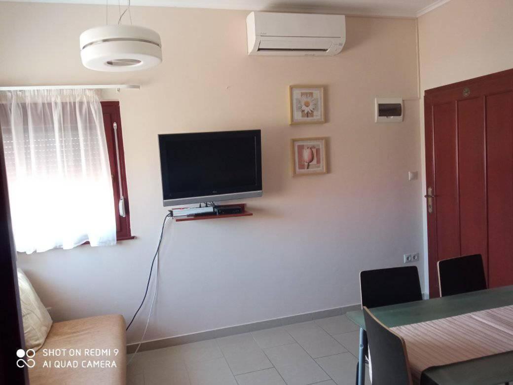 Besenyei Apartman Sarvar Exterior foto